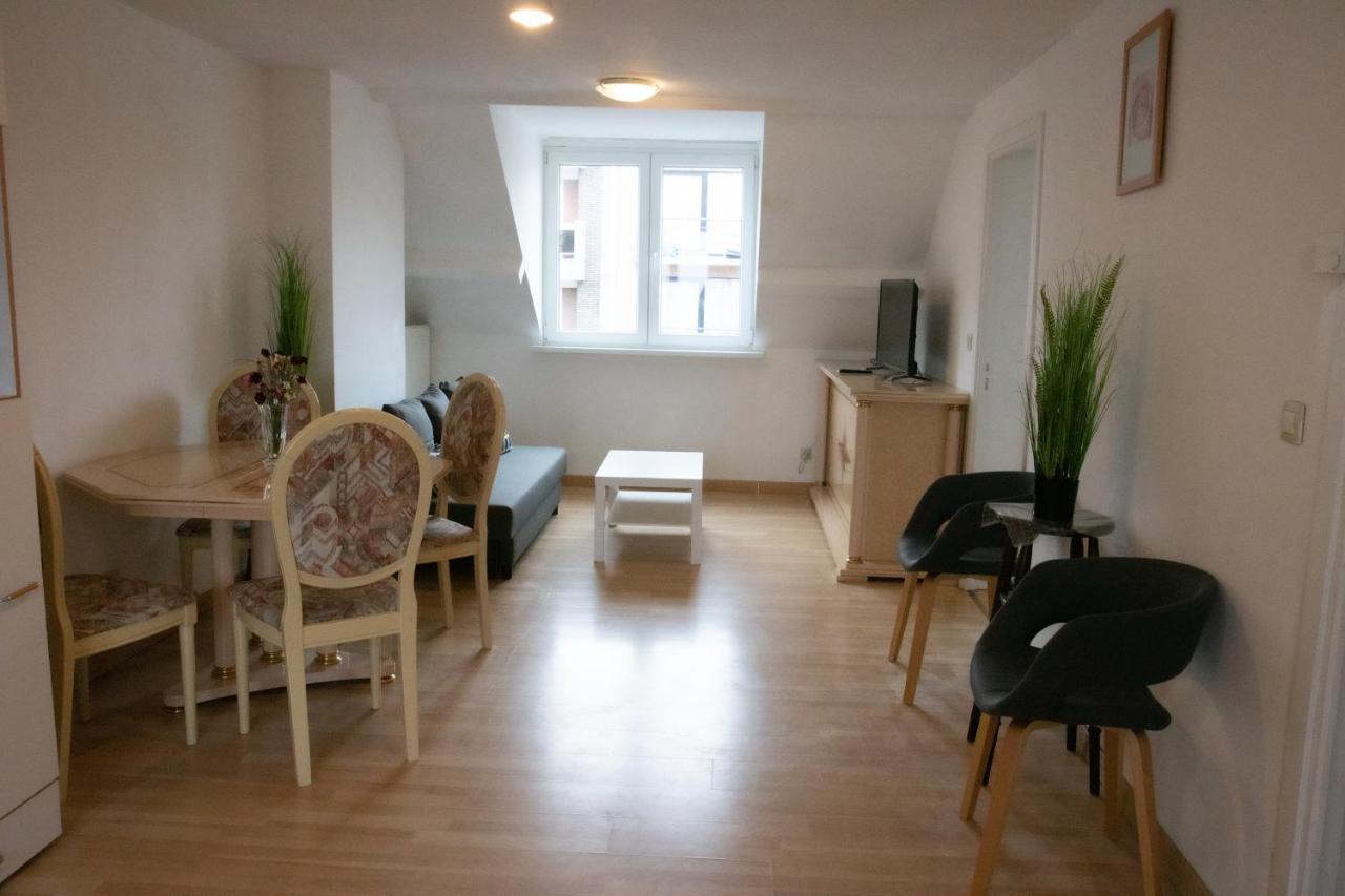 West Side Roses Appartement Oostende Exteriör bild